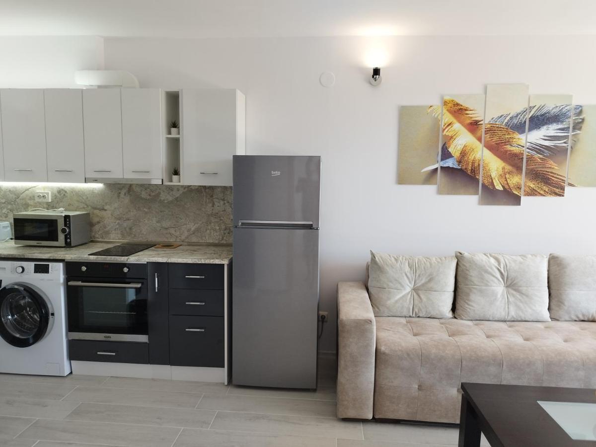Green, Quiet And Beautiful 1 Apartment Kavarna Exterior photo